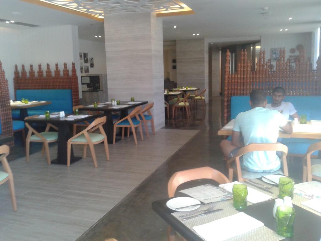 Exclusive Beach And Pools Oceanway Residences Yapak ภายนอก รูปภาพ